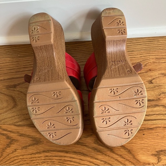 EUC Dansko Size 9.5 to 10EUR 40 Jessie Red Leather Wedge Sandals Womens Shoes - Picture 9 of 12